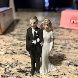 Elegant Ceramic Bride and Groom Figurine - Black and White